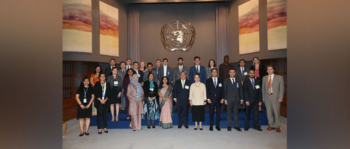  Foreign Ambassadors, members of diplomatic corps & members of Indian diaspora also attended the event.