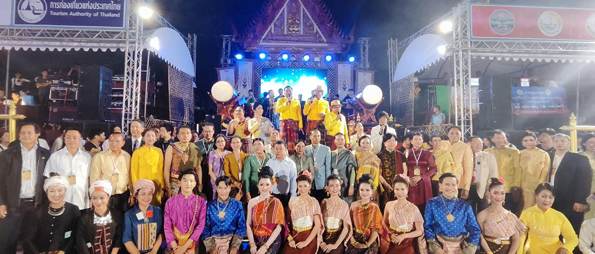  DCM Paulomi Tripathi attended the grand celebration of #CandleFestival at Ubon Ratchathani marking the beginning of Buddhist Lent