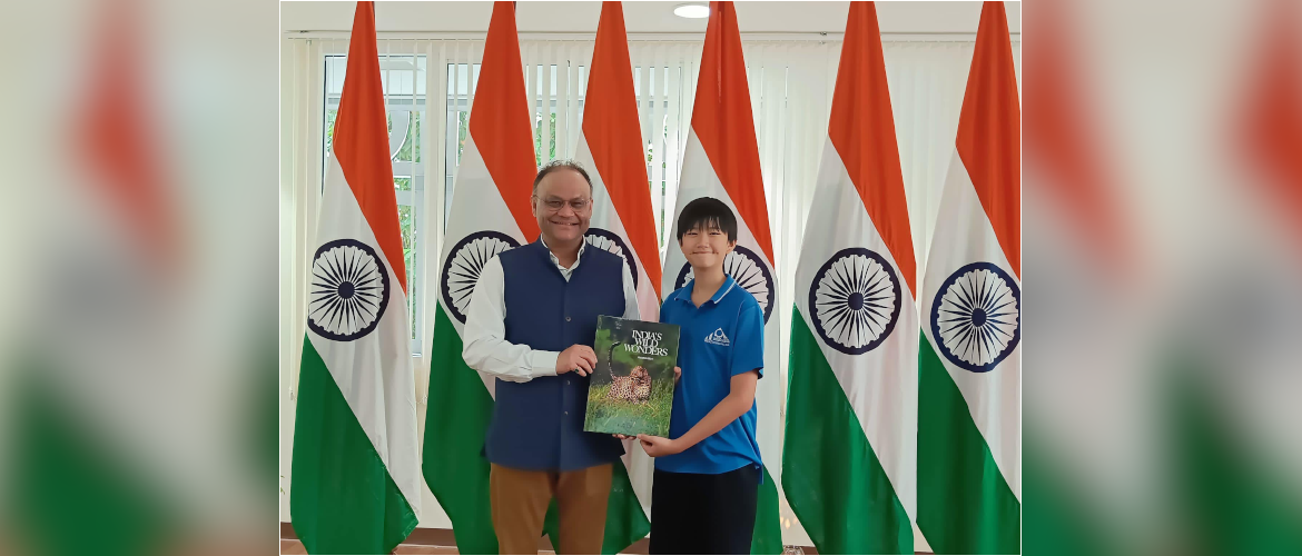  Ambassador Nagesh Singh meets a young advocate for environmental conservation Mr. Prin Uthaisangchai.